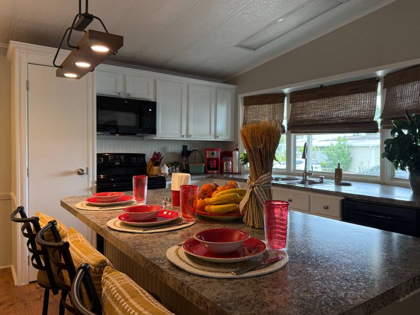 8108 Lakeview Dr N a Ellenton, FL Mobile or Manufactured Home for Sale